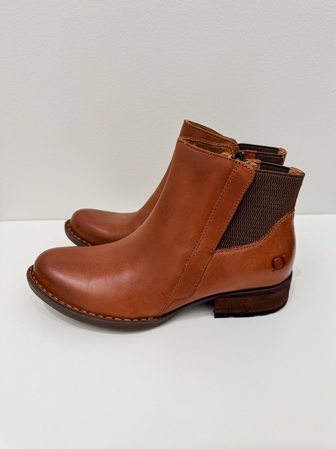 BORN KENDYL ANKLE BOOTS - BROWN