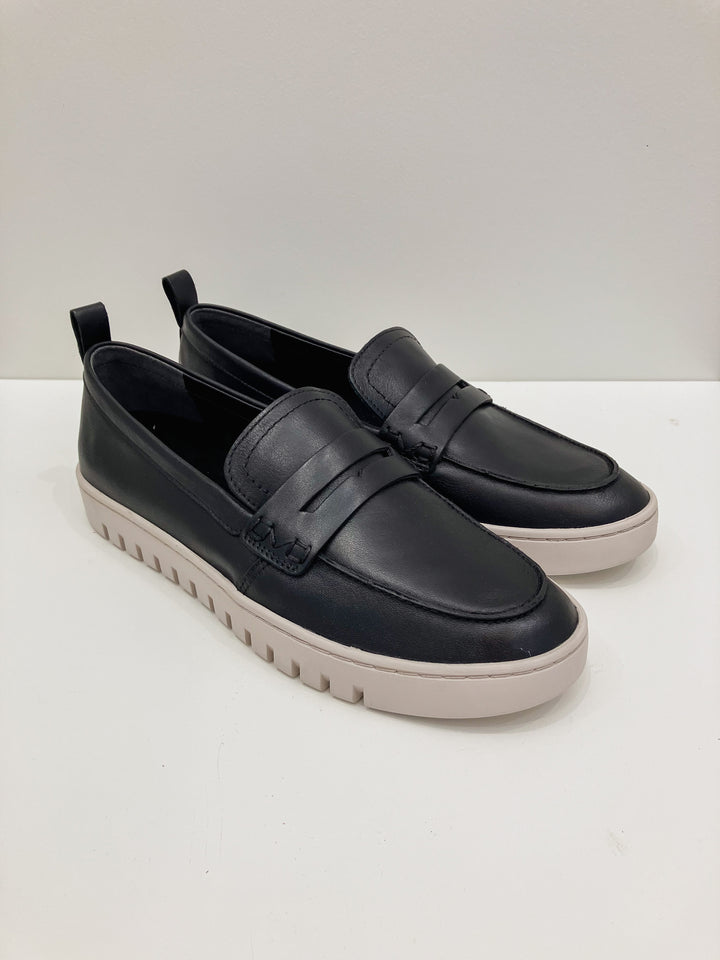 VIONIC UPTOWN SLIP ON LOAFER - BLACK