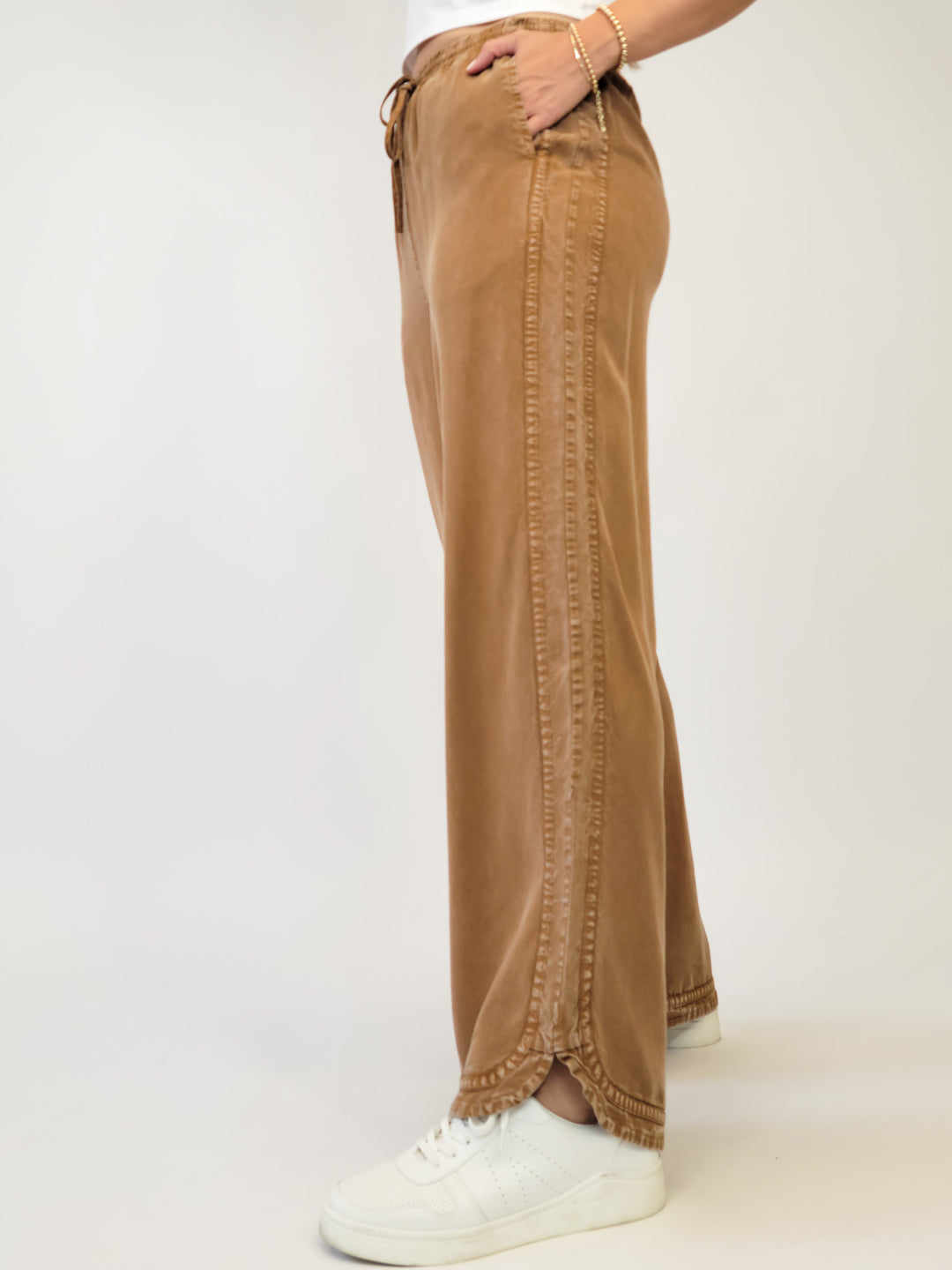 MINERAL WASH SOFT TWILL WIDE LEG PANT - CAMEL