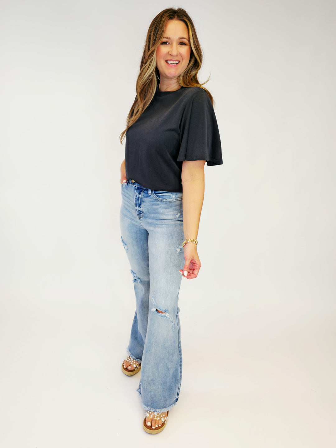 FLUTTER SHORT SLEEVE TOP - CHARCOAL