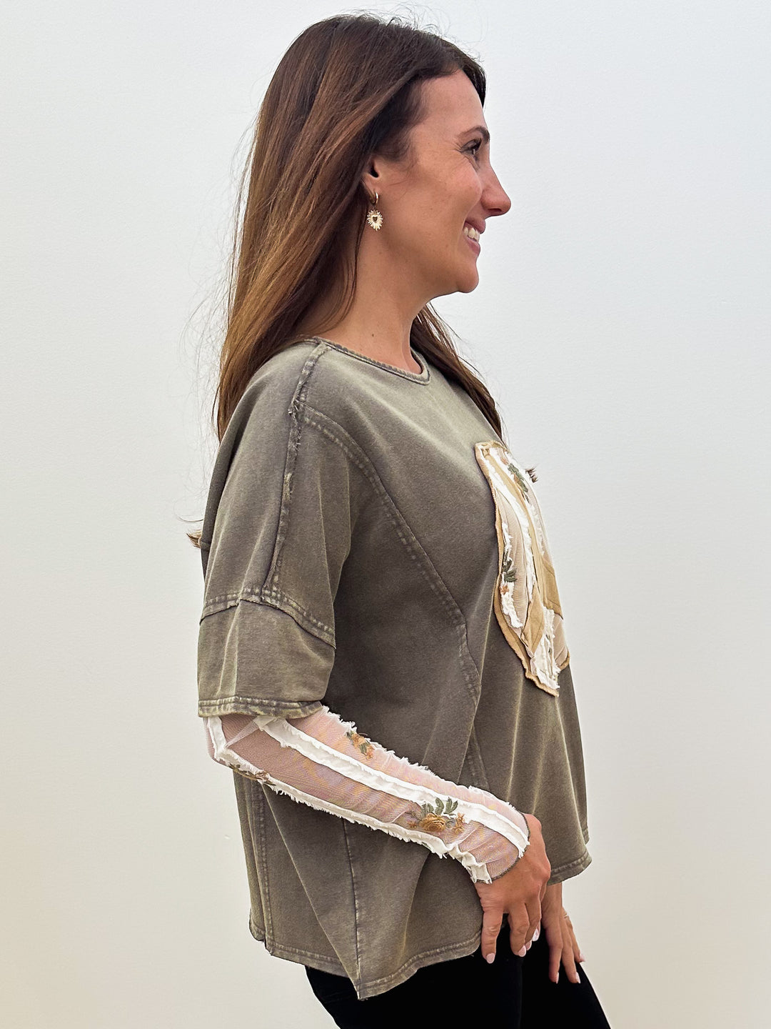 OVERSIZED PEACE PATCH WASHED KNIT TOP - ASH