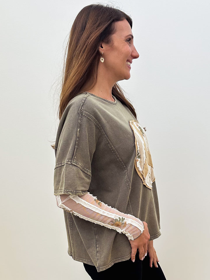 OVERSIZED PEACE PATCH WASHED KNIT TOP - ASH