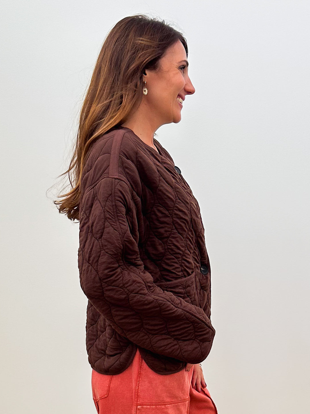 BUTTON FRONT DIAMOND QUILTED JACKET - CHESTNUT