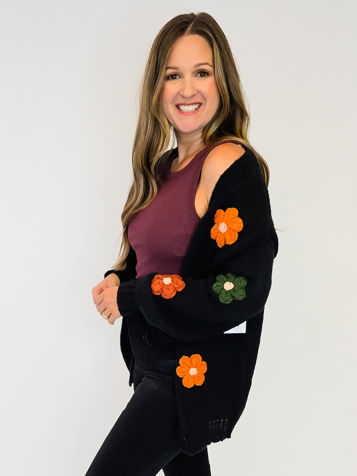 CROCHET POP FLORAL OPEN FRONT CARDIGAN - BLACK