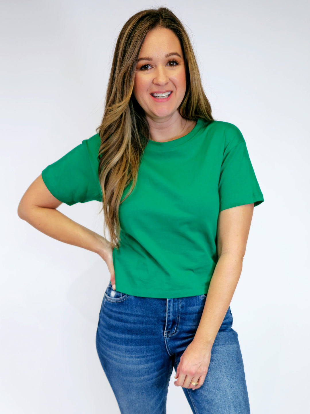 CROPPED LENGTH T-SHIRT - KELLY GREEN