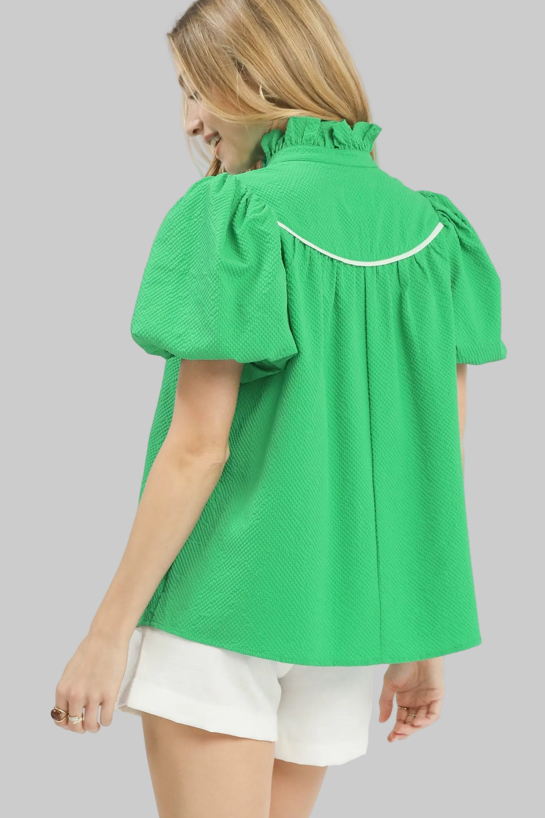 BUBBLE SHORT SLEEVE RUFFLED V-NECK TOP - GREEN