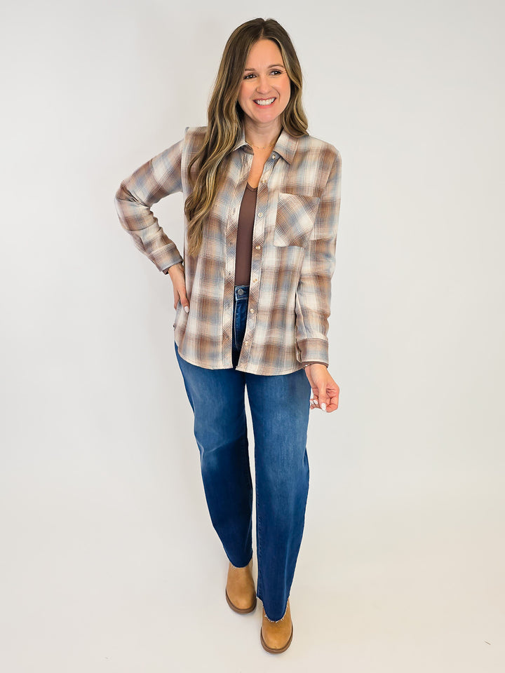 CLASSIC PLAID LONG SLEEVE BUTTON UP SHIRT - MOCHA
