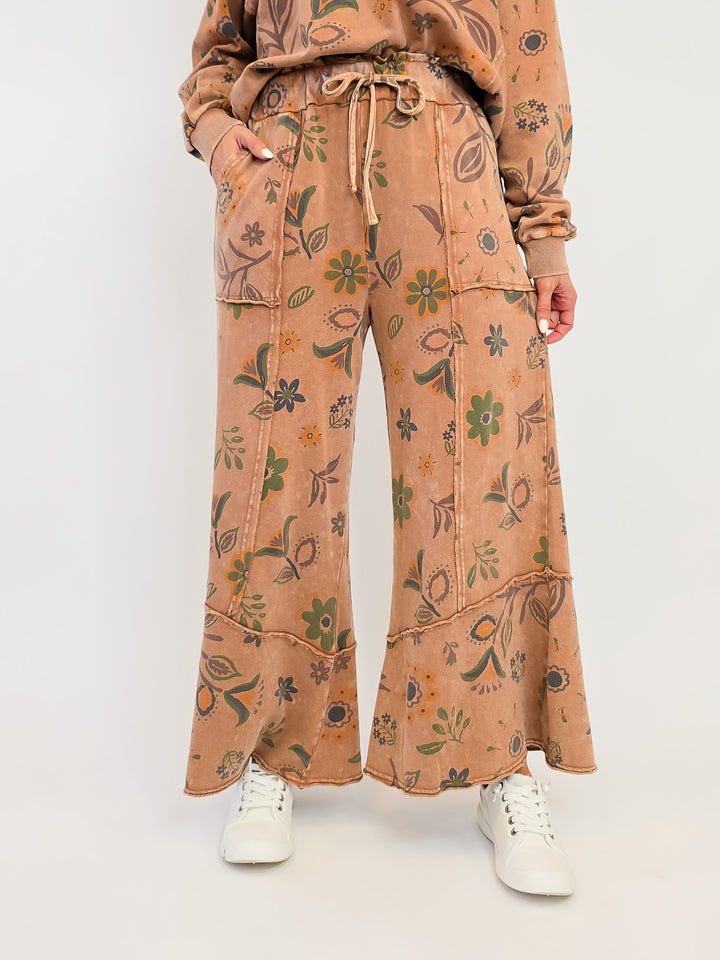 FLORAL PRINT WASHED TERRY WIDE LEG PANTS - MOCHA MOUSSE