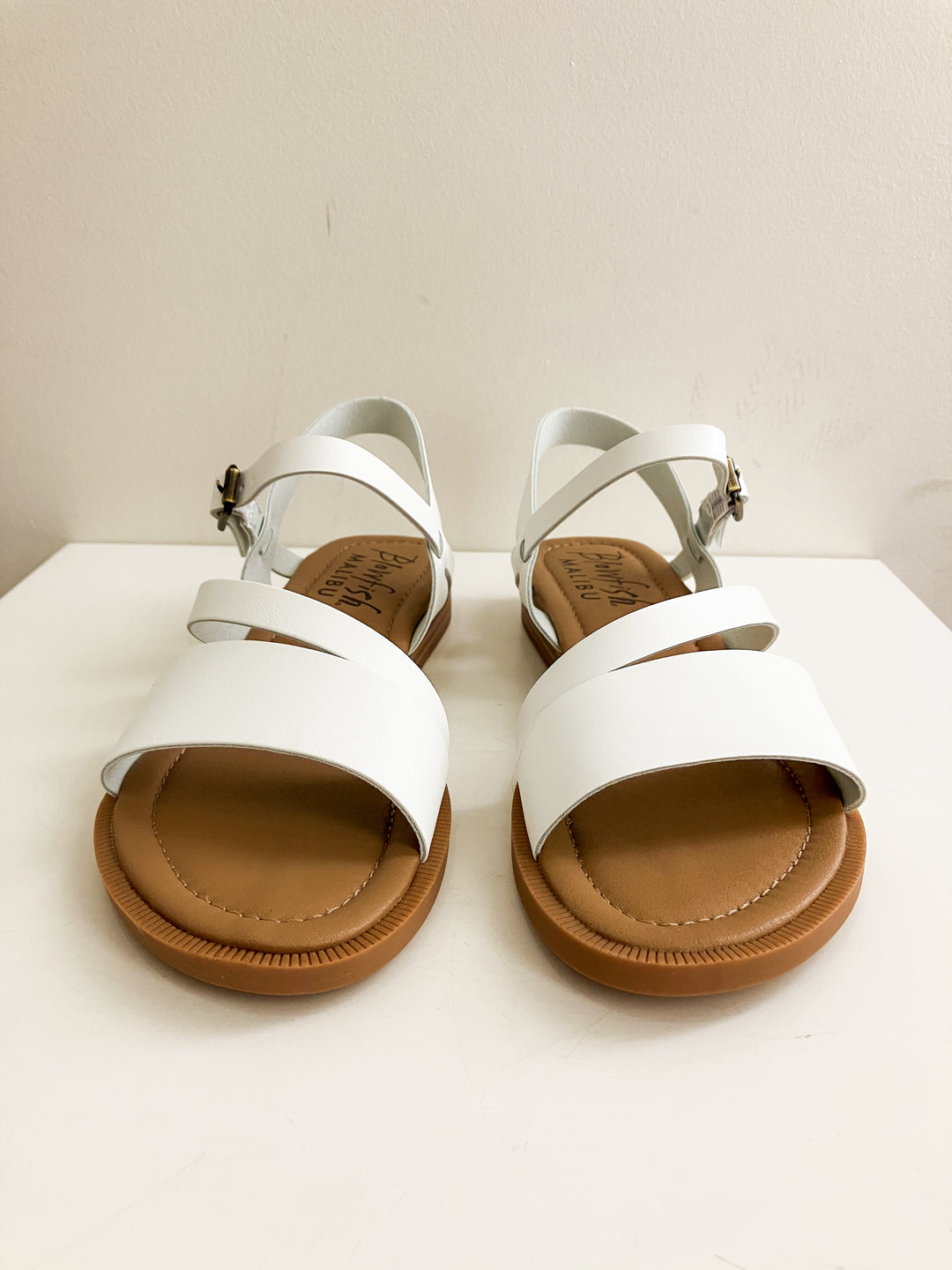 BLOWFISH ARROW STRAPPY FLAT SANDAL - WHITE