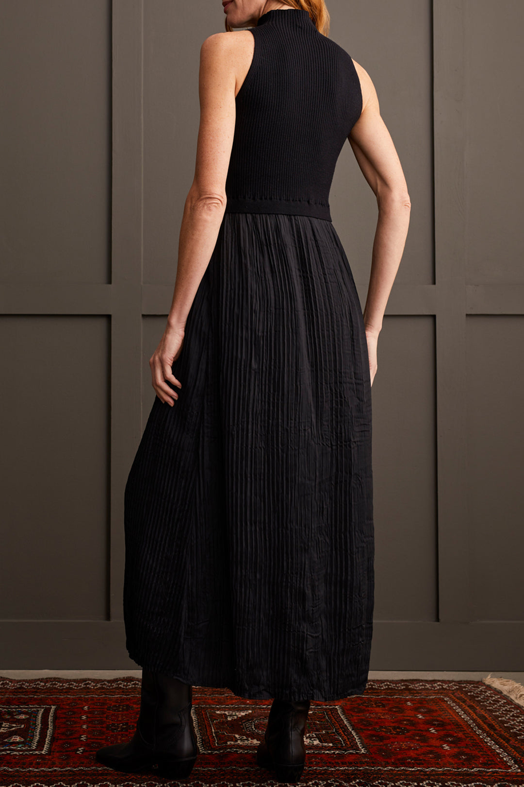 SLEEVELESS MAXI DRESS - BLACK