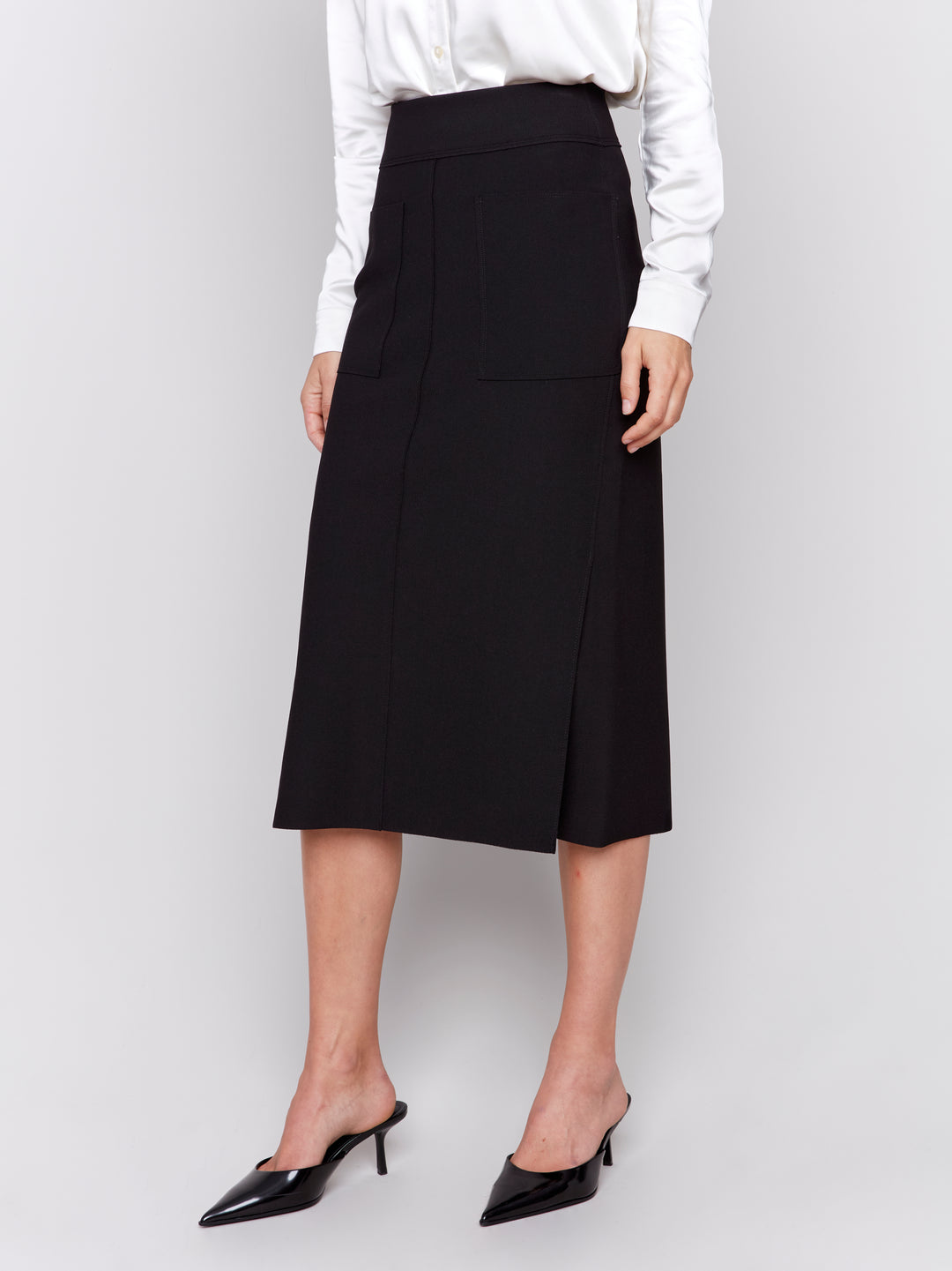 GUTSY CREPE SKIRT W/FRONT PATCH POCKETS - BLACK