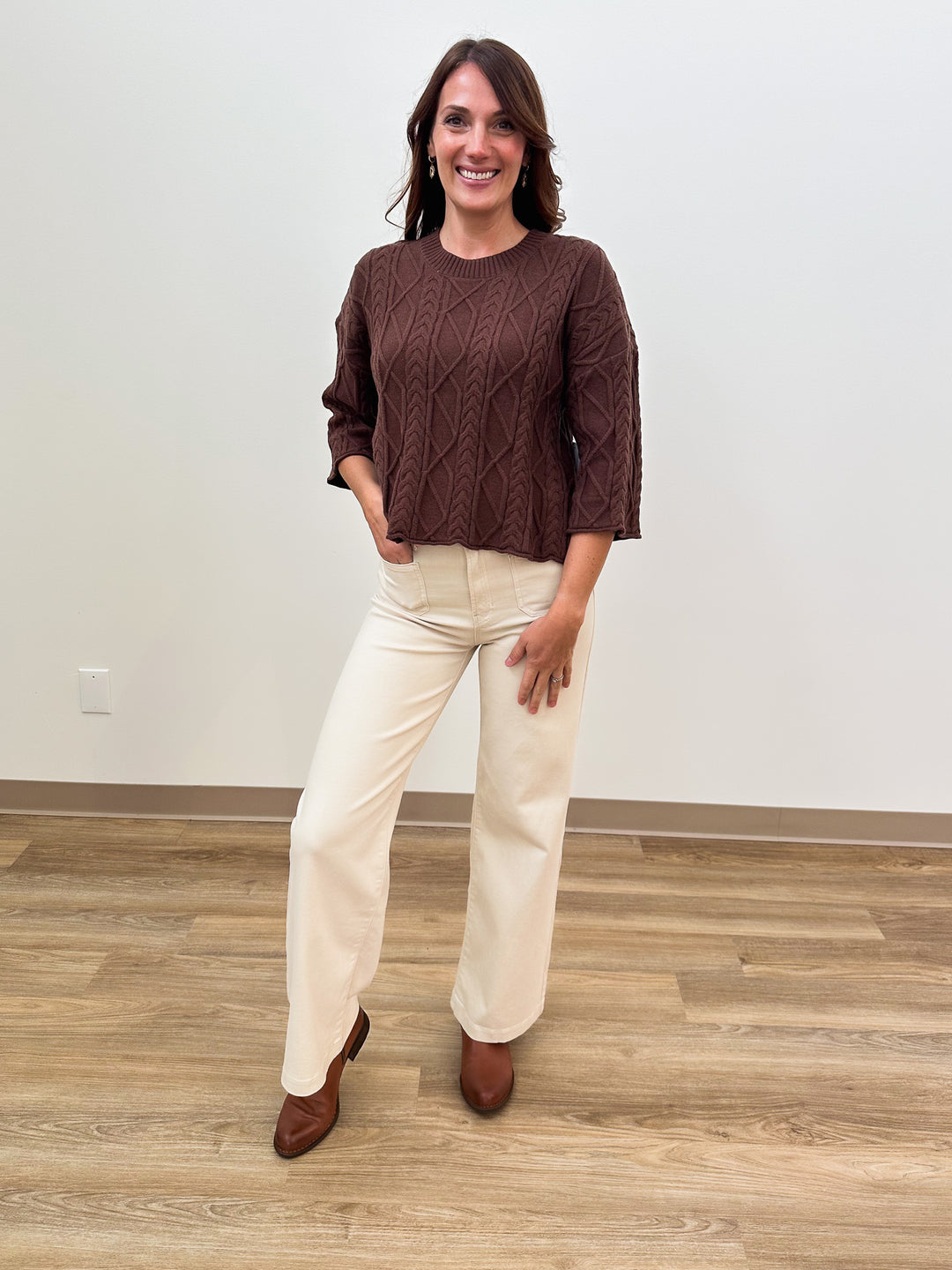 3/4 SLEEVE CABLE KNIT SWEATER - BROWN