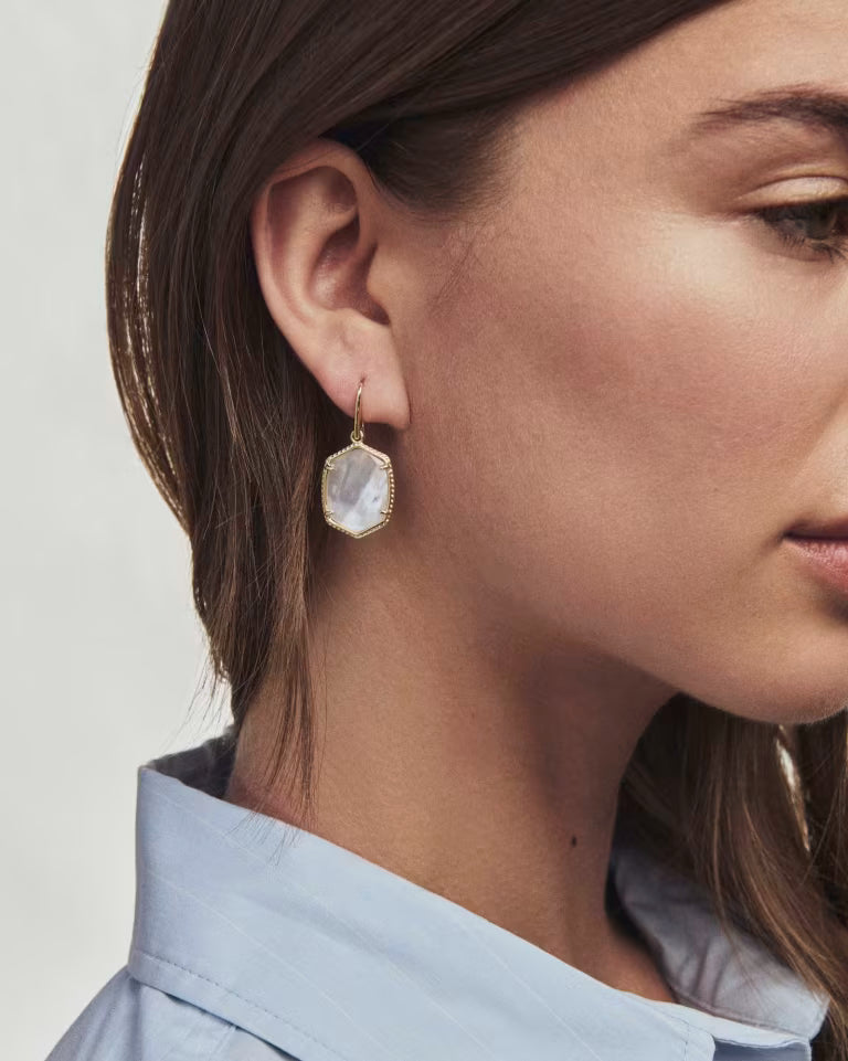 KENDRA SCOTT DAPHNE FRAME DROP EARRINGS - GOLD IVORY MOP