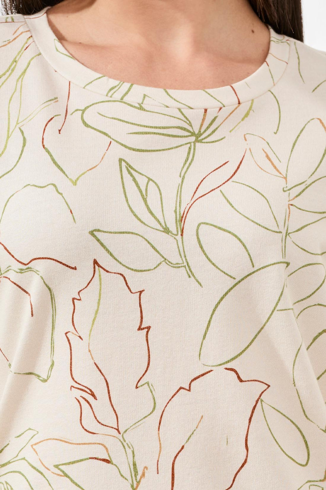 CREW NECK TOP W/DETAILED SIDE SLITS - EGGSHELL