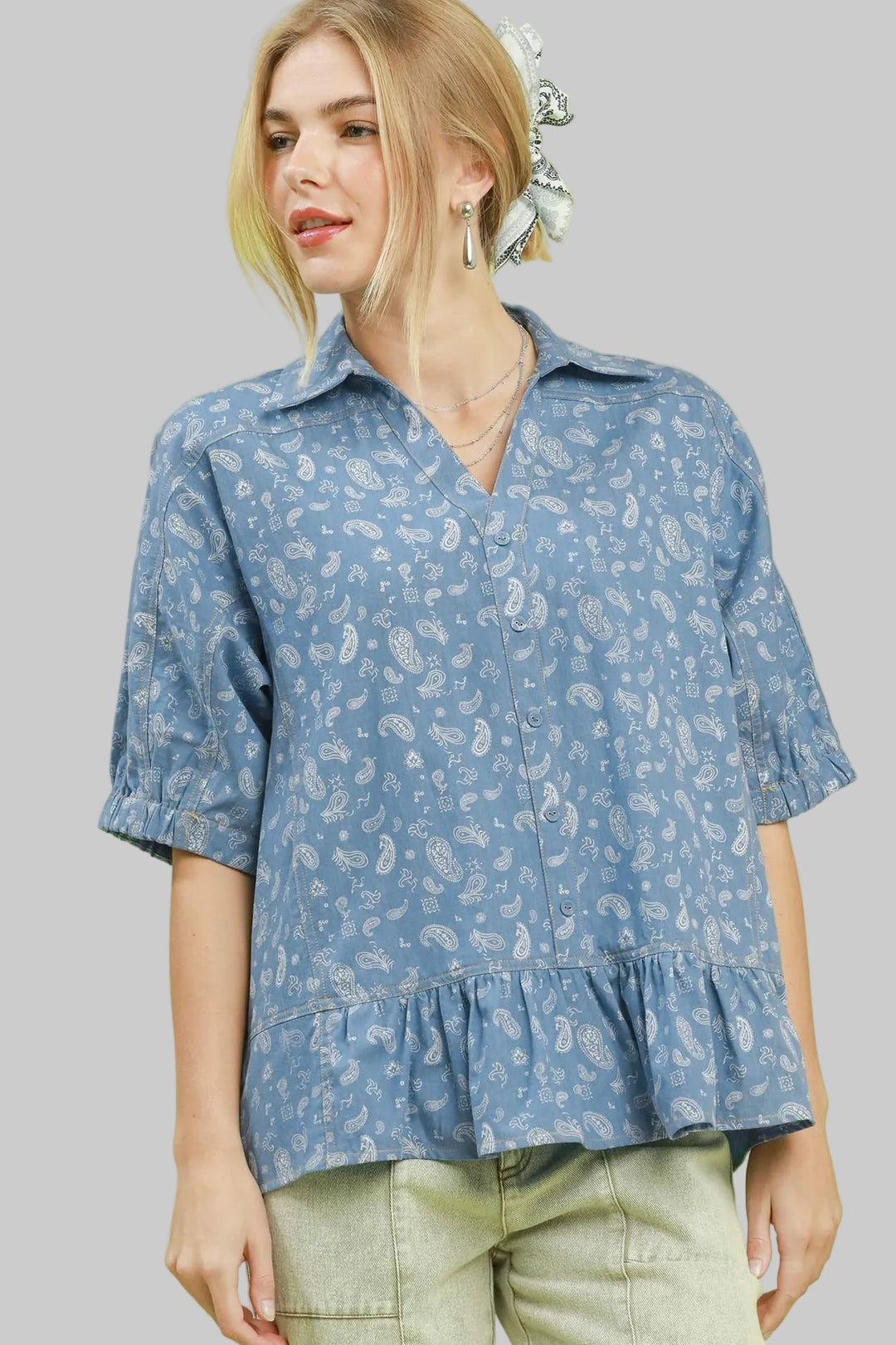 COLLARED FRILLED HEM BUTTON DOWN CHAMBRAY TOP - LIGHT DENIM