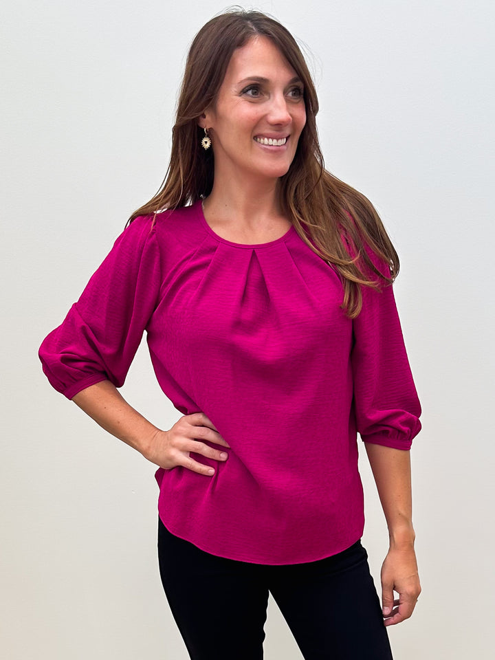 3/4 SLEEVE PLEAT DETAIL TOP W/BACK KEYHOLE - MAGENTA
