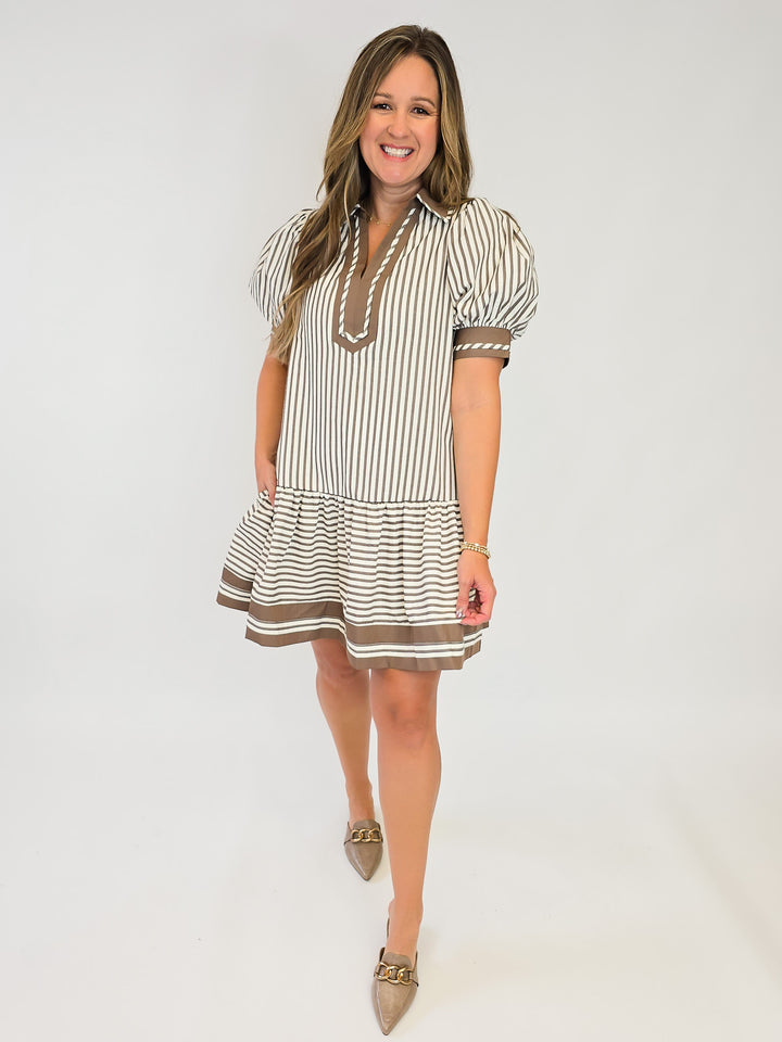 TEXTURED STRIPE SHORT DRESS W/CONTRAST COLLAR - MOCHA MOUSSE