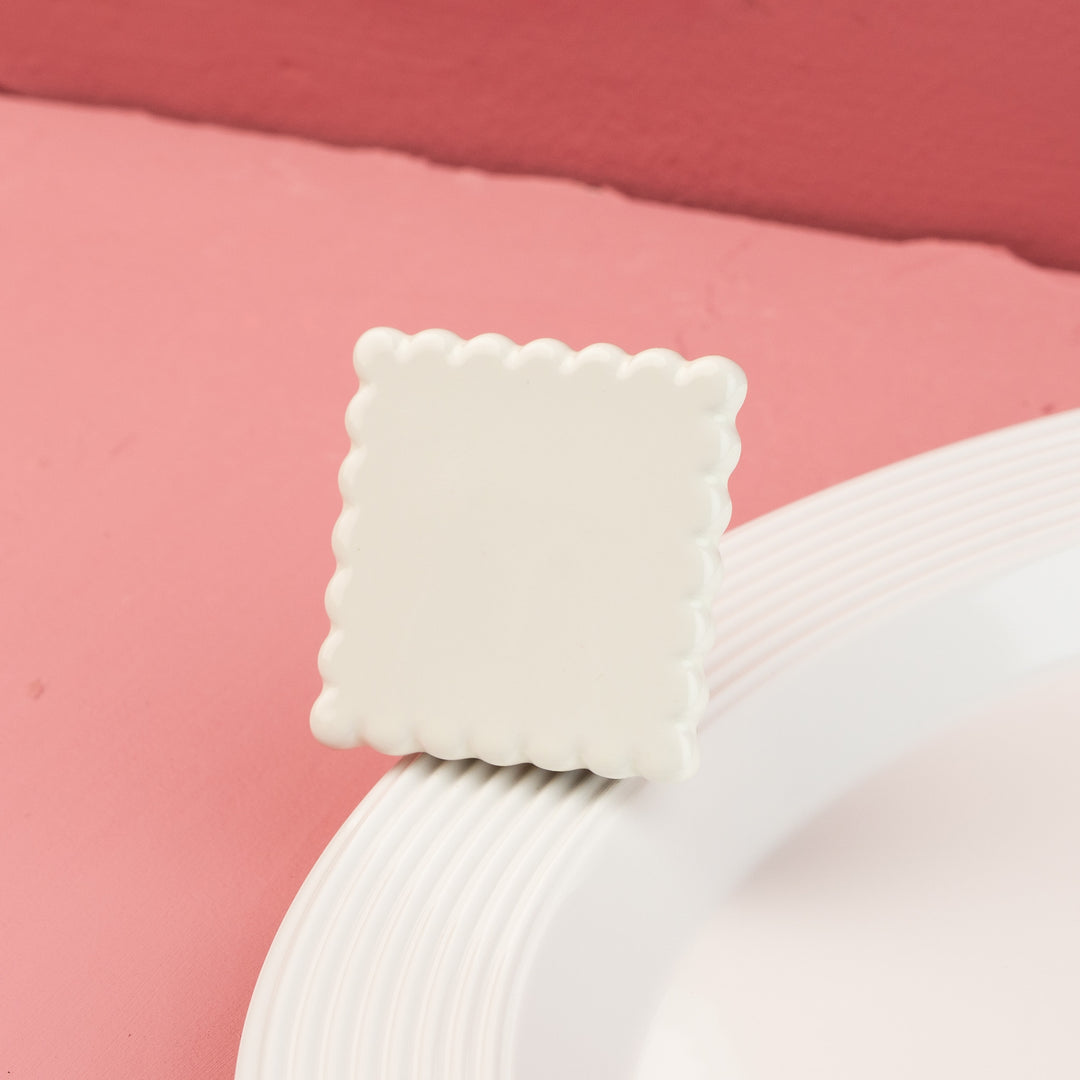 simple scallop /scalloped square MINI