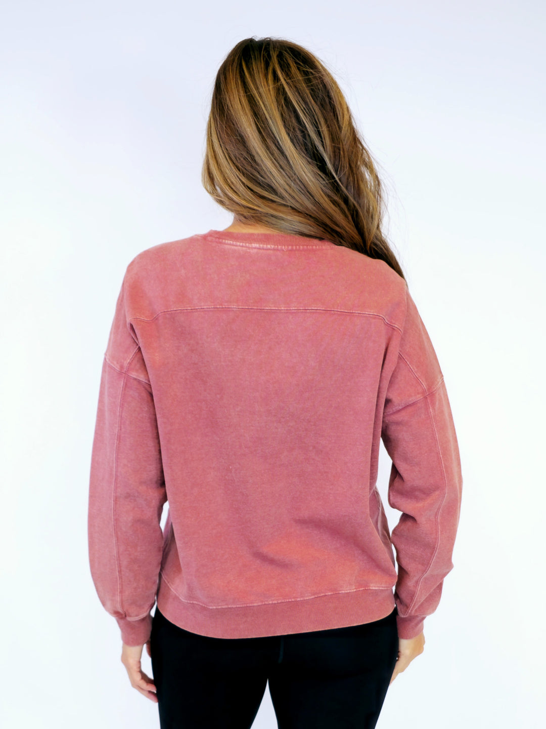 SLIGHTLY CROPPED ACID WASH SWEATSHIRT - DUSTY CORAL