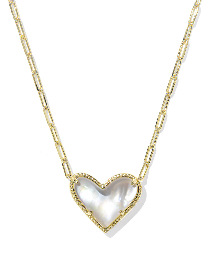 KENDRA SCOTT ARI HEART STATEMENT SHORT PENDANT NECKLACE - GOLD IVORY MOP