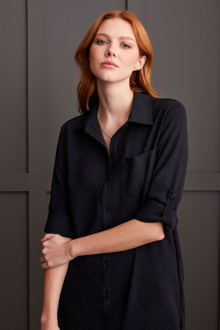 PEBBLE CREPE ROLL SLEEVE TUNIC SHIRT - BLACK