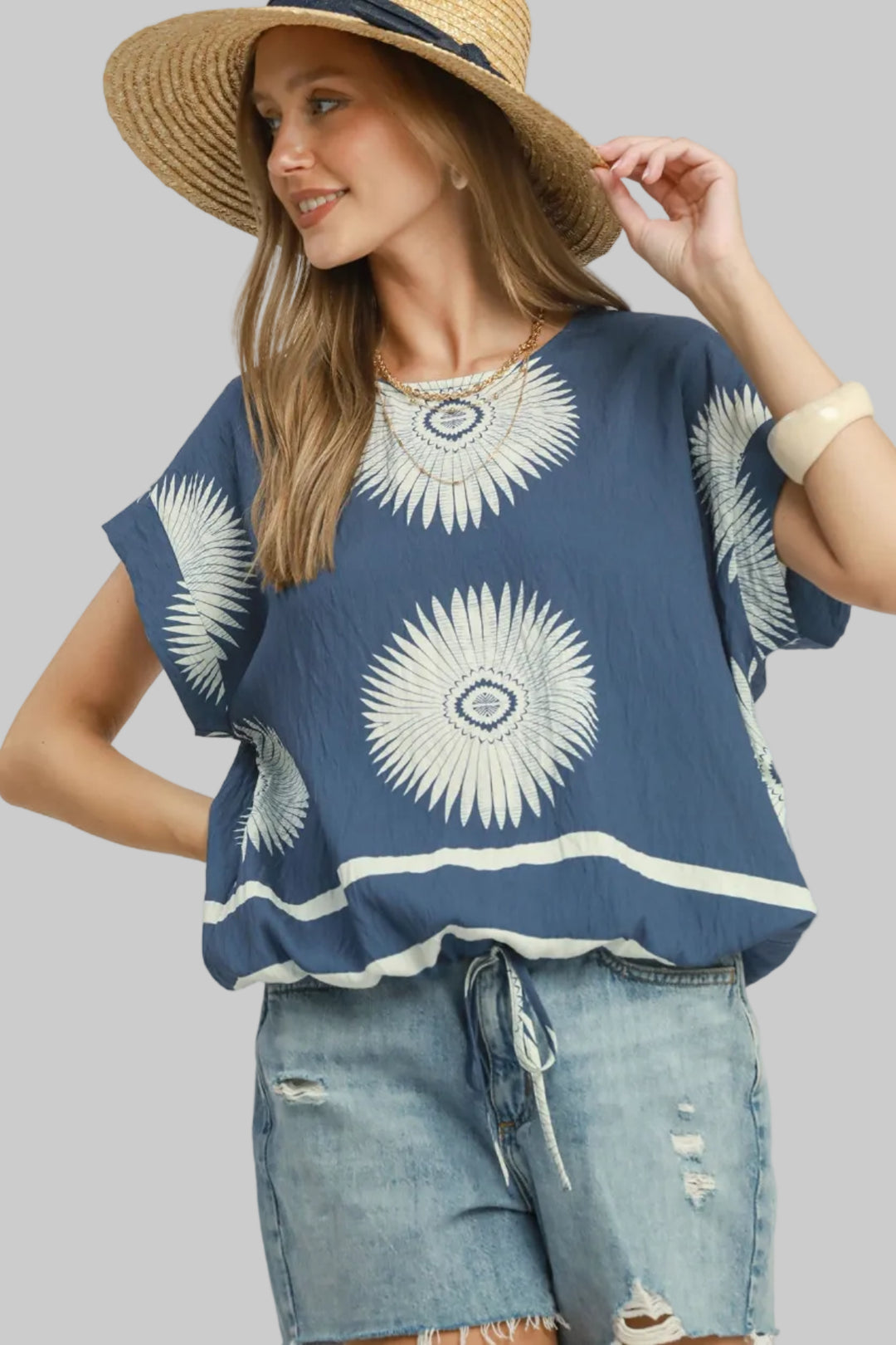 SHORT SLEEVE ABSTRACT PRINT TIE HEM TOP - DENIM BLUE
