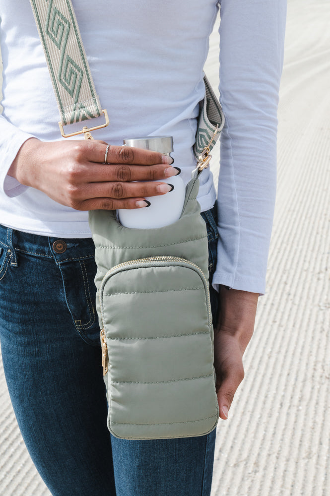 CROSSBODY HYDROBAG W/ ADJUSTABLE TAN & GREEN STRAP - SAGE GREEN