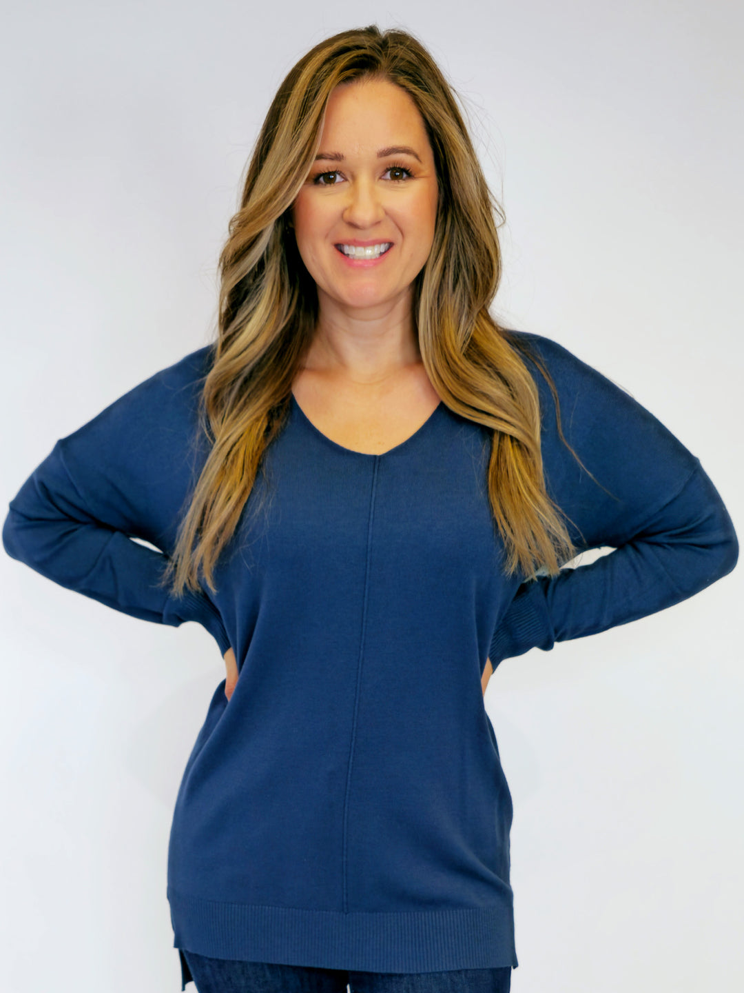 LONG SLEEVE V-NECK HI/LO SWEATER - DARK TEAL