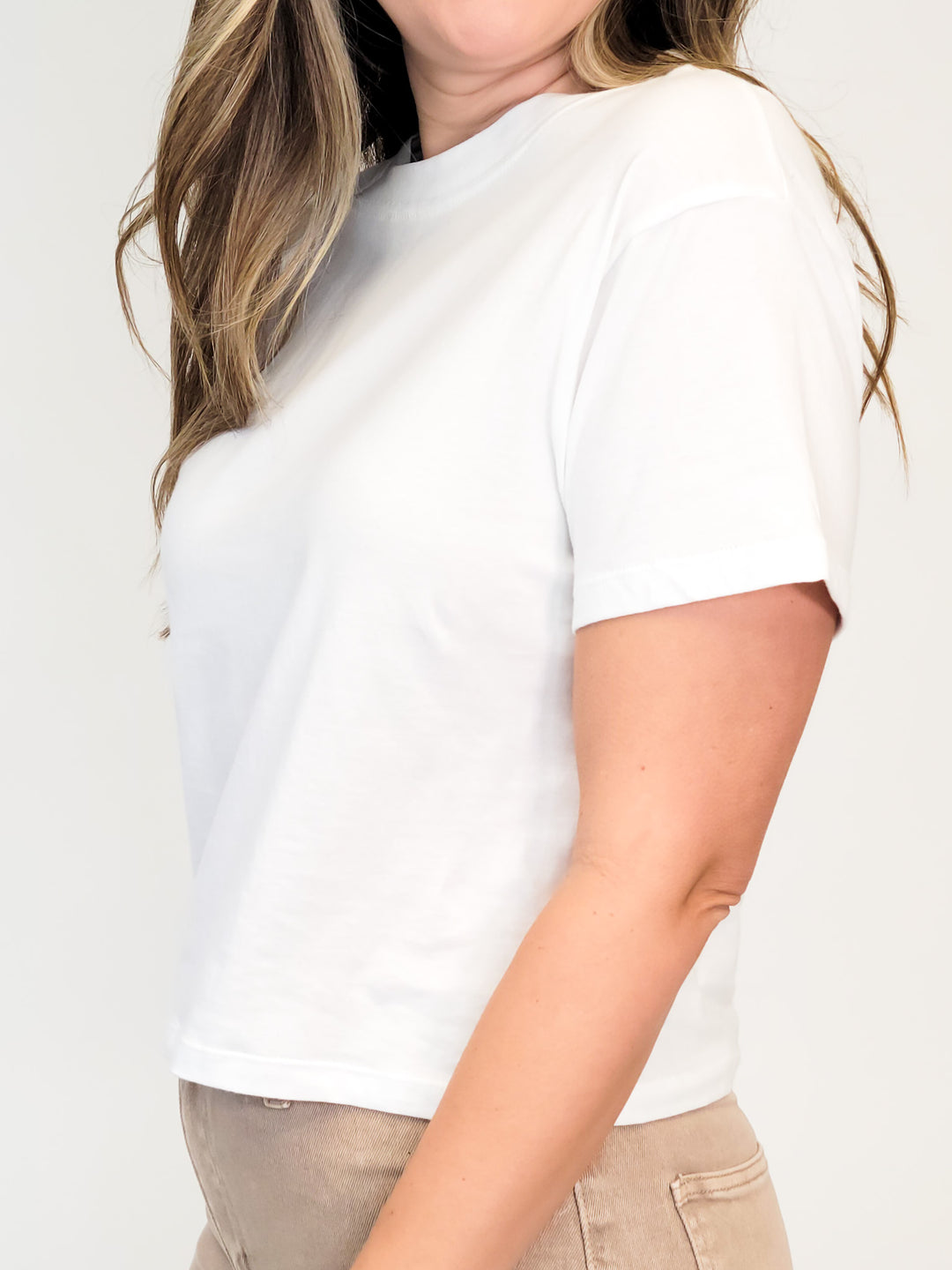 CROPPED LENGTH T-SHIRT - WHITE