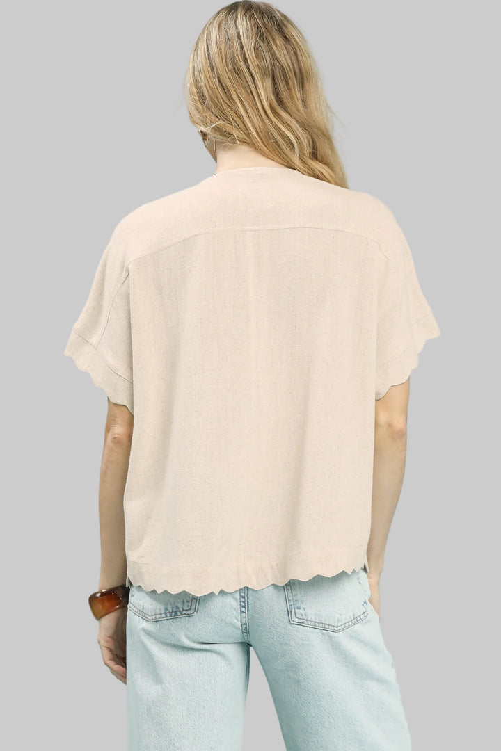 SHORT SLEEVE V-NECK BUTTON FRONT TOP W/SCALLOPED DETAIL - OATMEAL