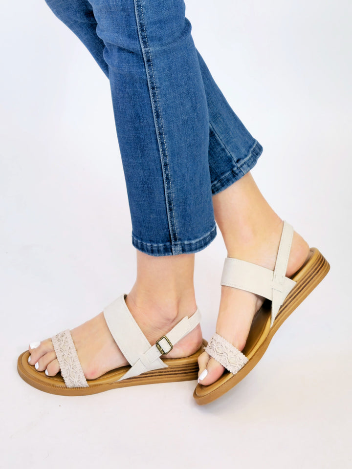 BLOWFISH ARCADIA SANDALS - CLOUD