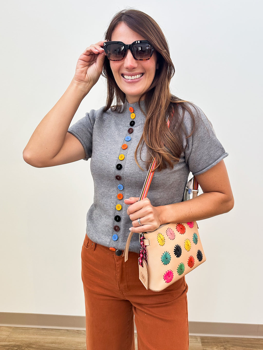 SHORT SLEEVE CONTRAST DETAIL TOP - GREY