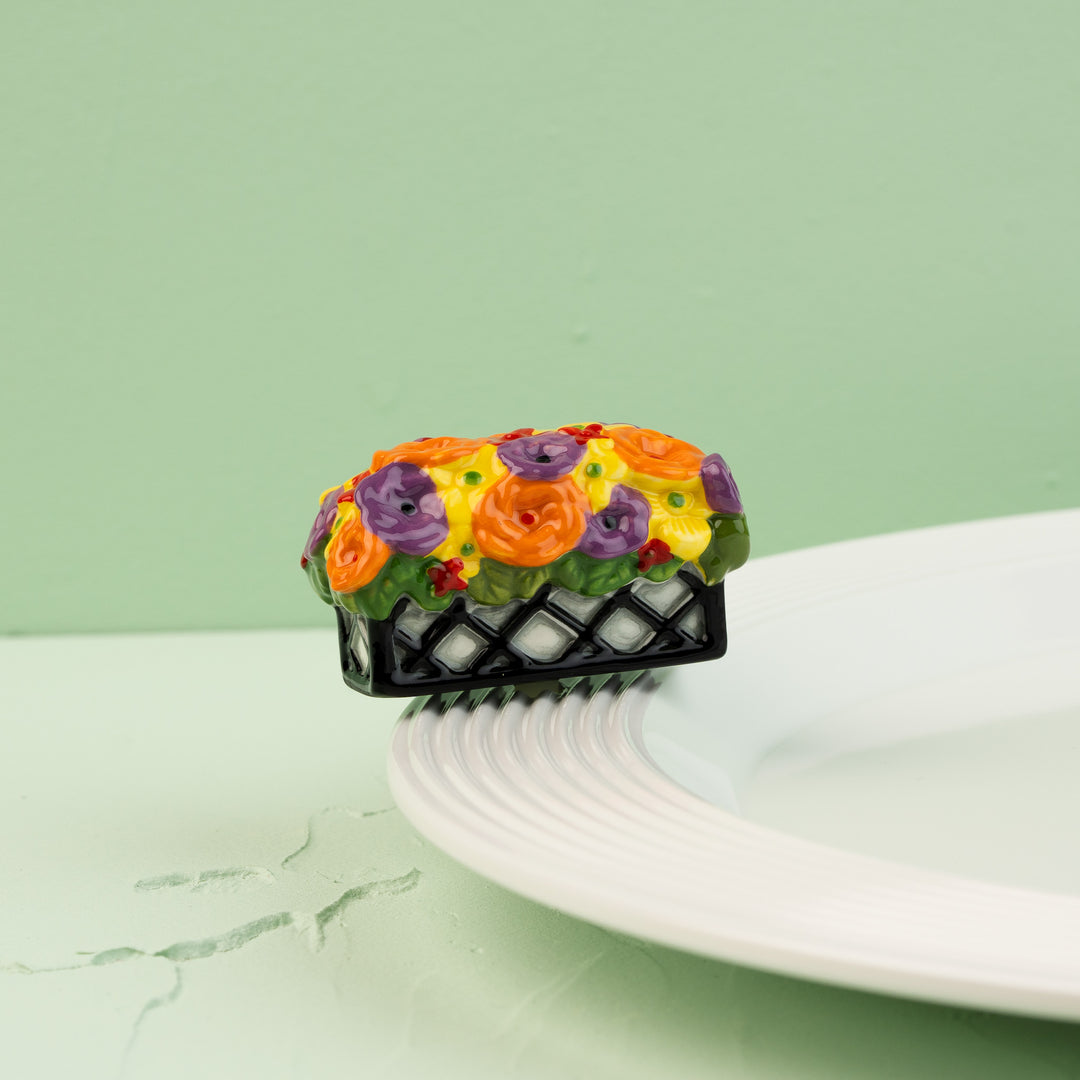 love blooms here /window box MINI