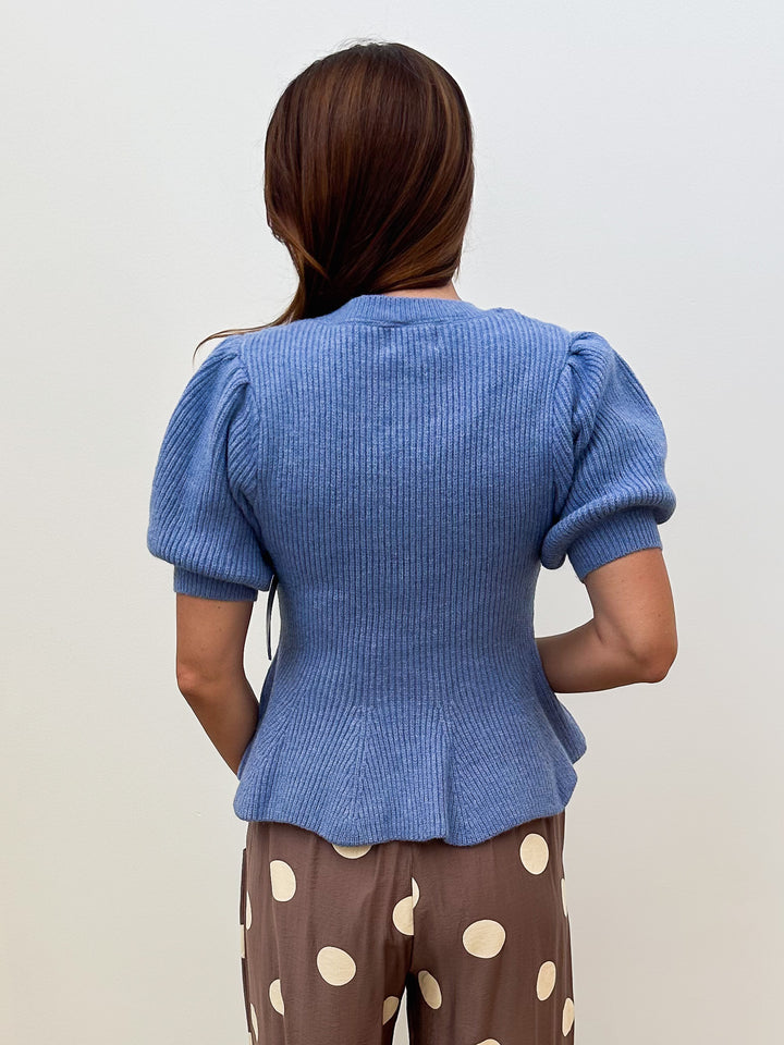 SHORT SLEEVE CABLE KNIT PEPLUM SWEATER - BLUE