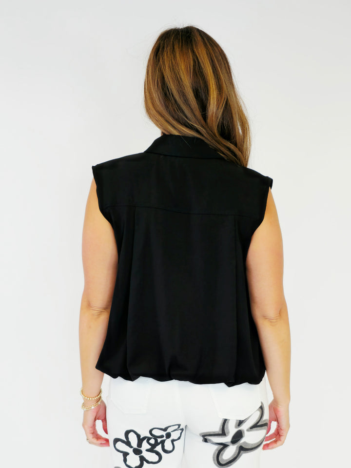 BUTTON FRONT SLEEVELESS COLLARED TOP - BLACK
