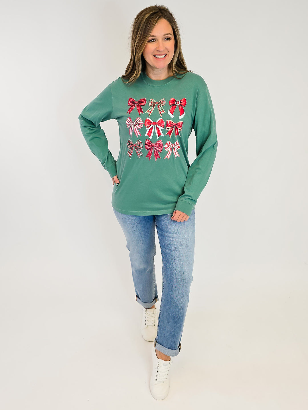 LONG SLEEVE CHRISTMAS BOWS TEE - GREEN