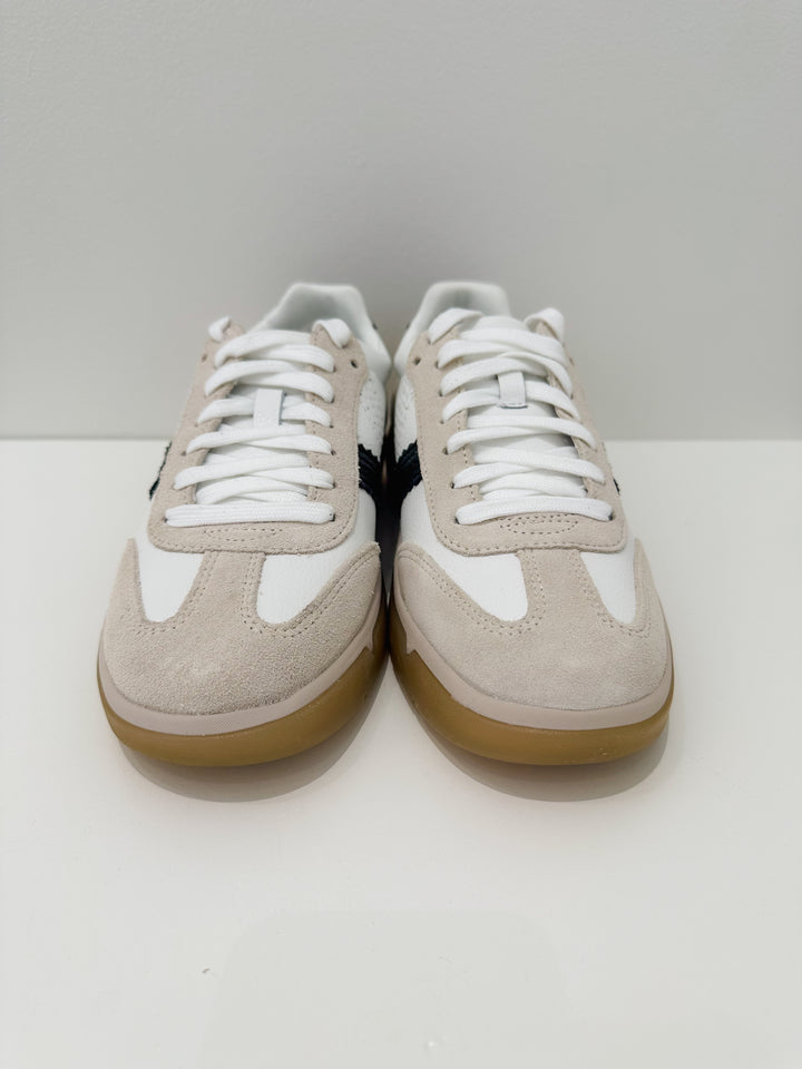 VIONIC CITY WALK LEATHER SHOES - WHITE/BLACK