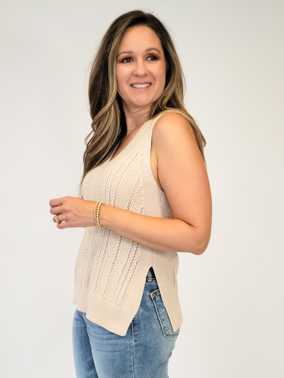 V-NECK CHUNKY TANK SWEATER - NATURAL