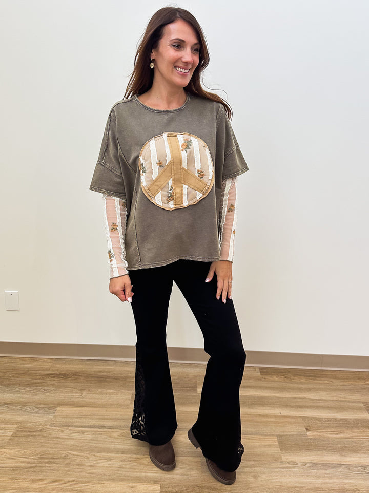 OVERSIZED PEACE PATCH WASHED KNIT TOP - ASH