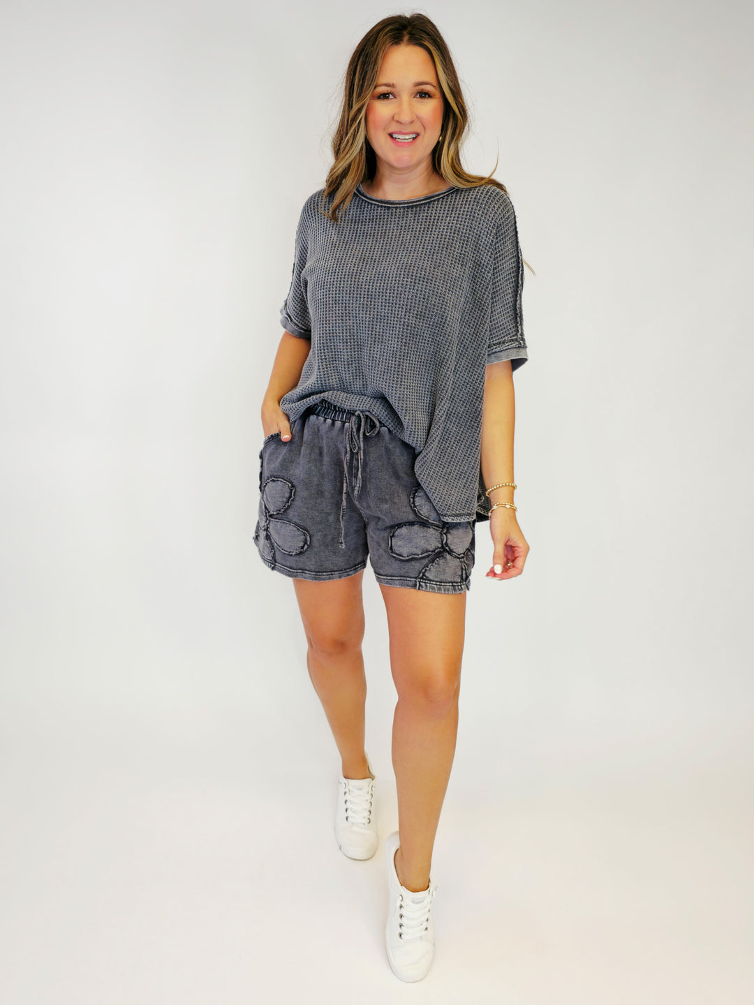 FLOWER PATCH MINERAL WASHED TERRY KNIT SHORTS - ASH