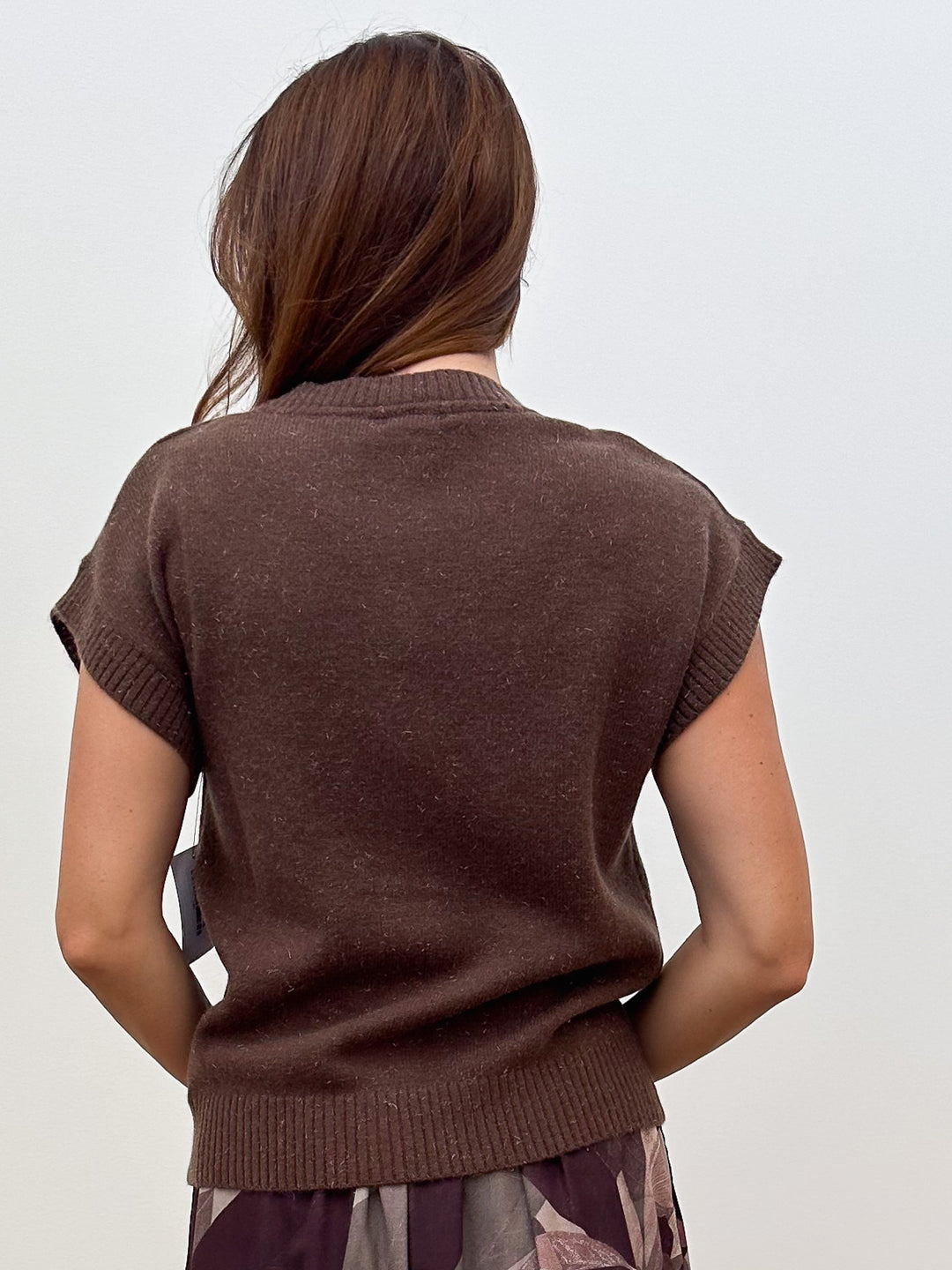 CAP SLEEVE BUTTON FRONT SWEATER VEST - CHOCOLATE