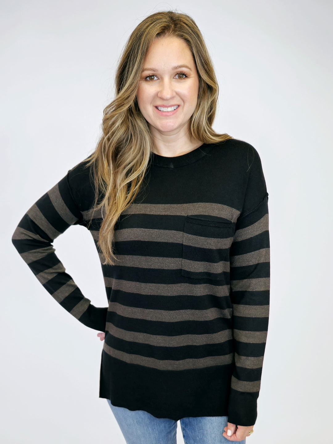 LIGHTWEIGHT OVERSIZE STRIPED SWEATER - CHARCOAL