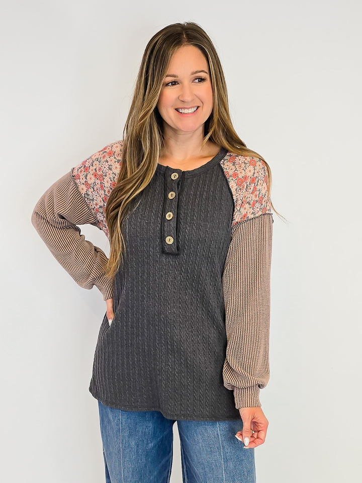 LONG SLEEVE FLORAL/SOLID CONTRAST TOP - CHARCOAL
