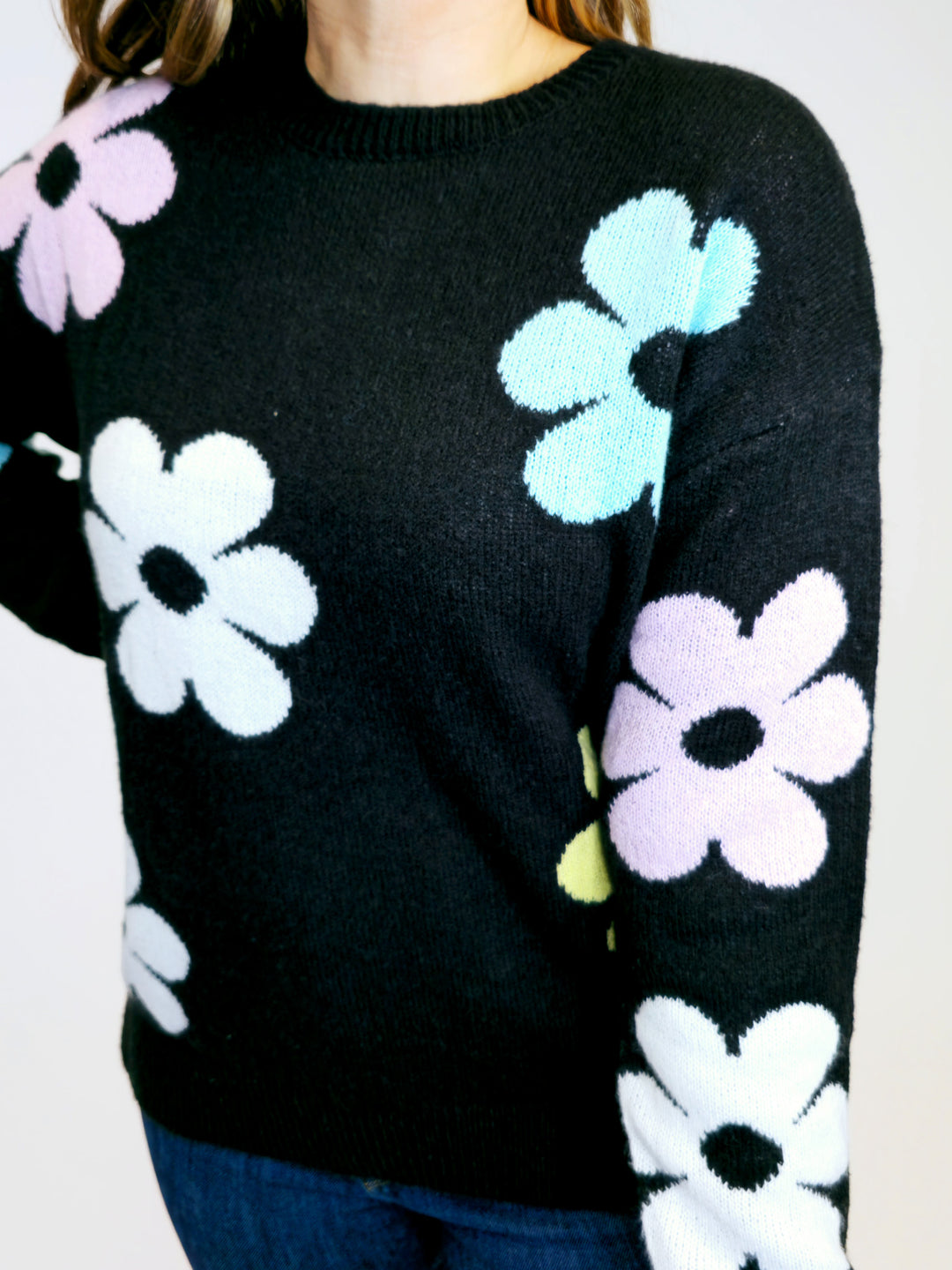 DAISY DREAM SWEATER - BLACK