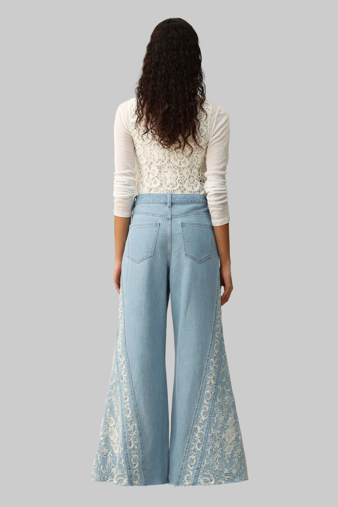 BAYEAS HR EMBROIDERED FLARE JEANS - LIGHT BLUE - 29.5" INSEAM