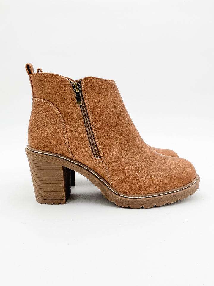 CORKY'S 'ROCKY TOP' ZIP UP BOOTIE - CAMEL