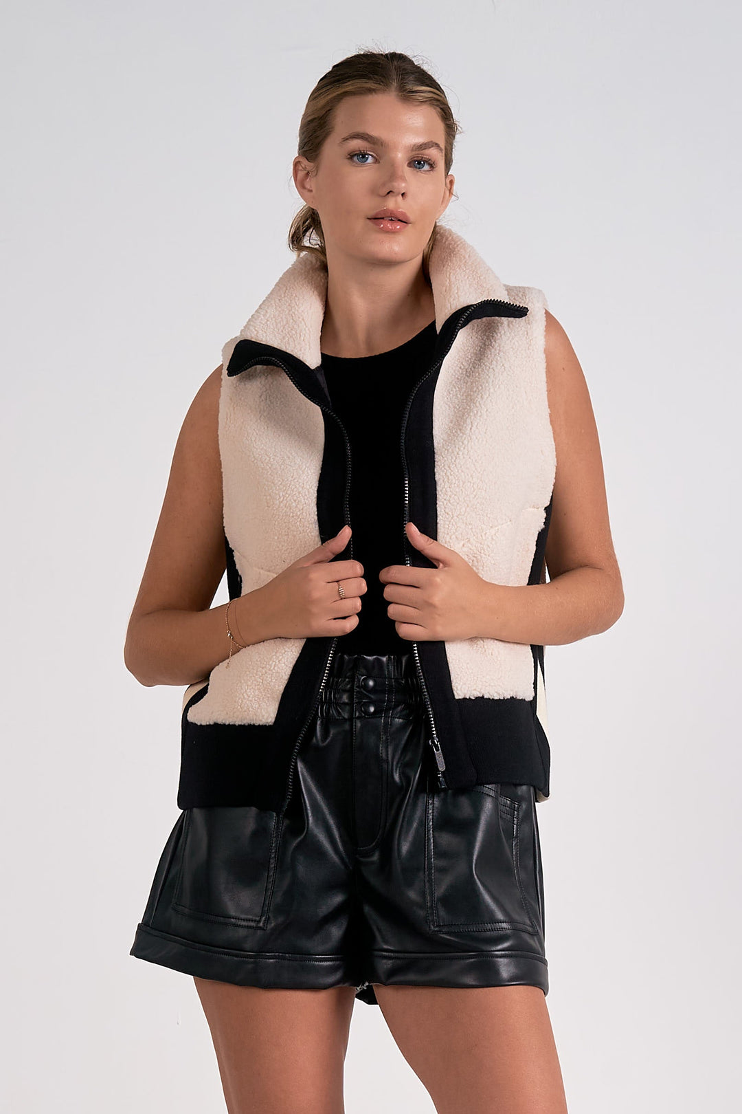 COLLARED ZIP UP VEST - OFF WHITE W/BLACK TRIM