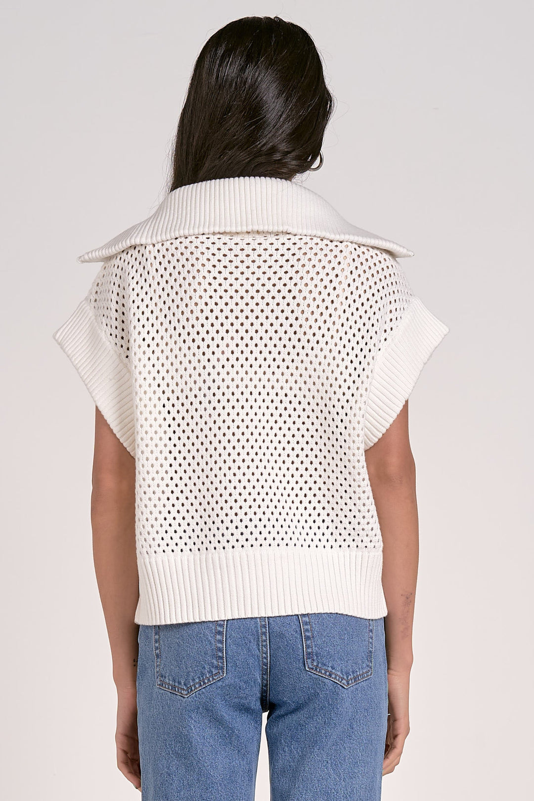 HALF ZIP COLLARED SHORT SLEEVE TOP - WHITE