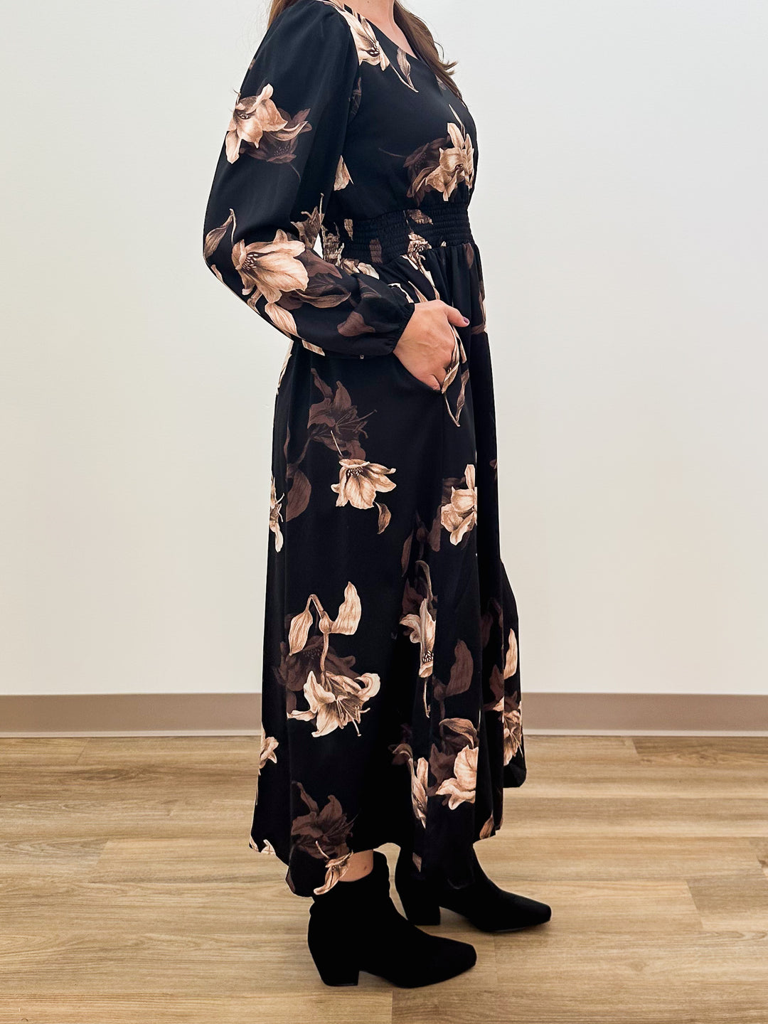 L/S WOVEN SMOCKED MAXI DRESS - BLACK