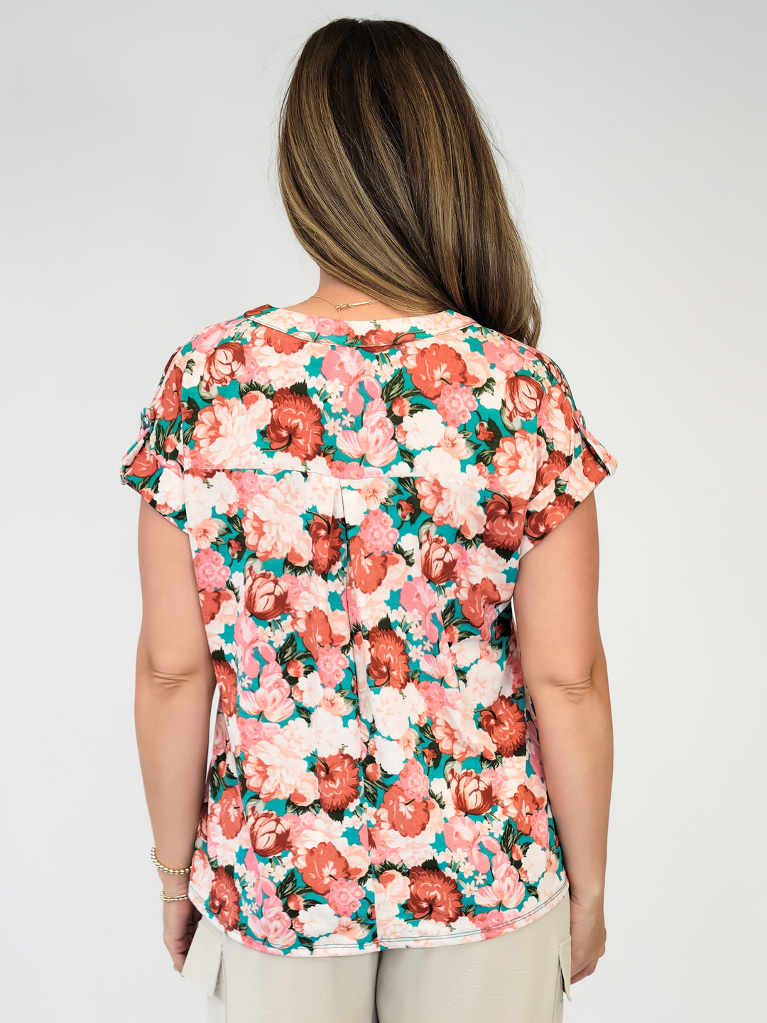 DEAR SCARLETT STRETCHY LIZ TOP WITH SHORT SLEEVES - EMERALD/ROSE/BEIGE FLORAL